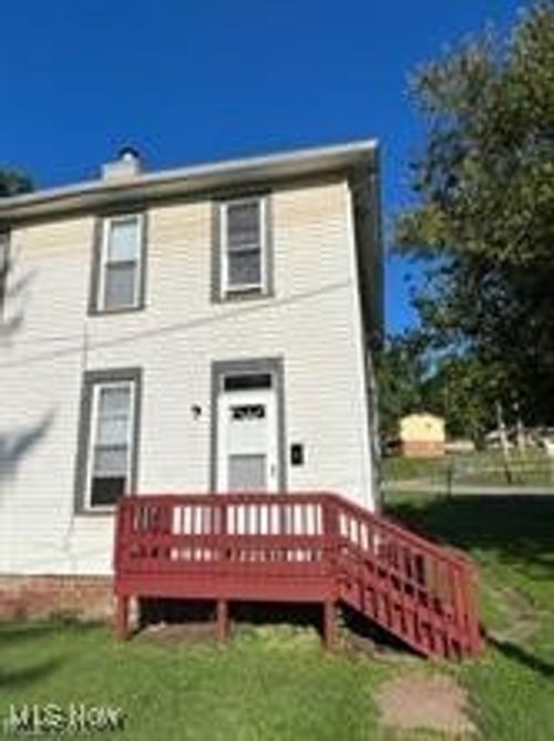 2355 Hoge Ave, Zanesville, OH, 43701-2165 | Card Image