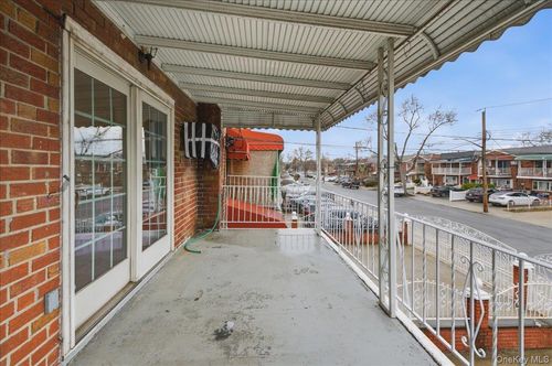 707 Hollywood Avenue, New York, NY, 10465 | Card Image