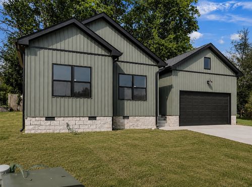 112 Bee Line Way, Trenton, KY, 42286-8767 | Card Image