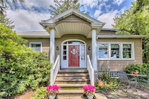 211 Abbe Pl, Delmont, PA, 15626-1319 | Card Image