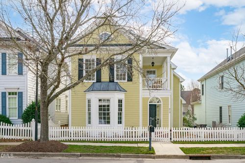 813 Carpenter Town Ln, Cary, NC, 27519-9134 | Card Image