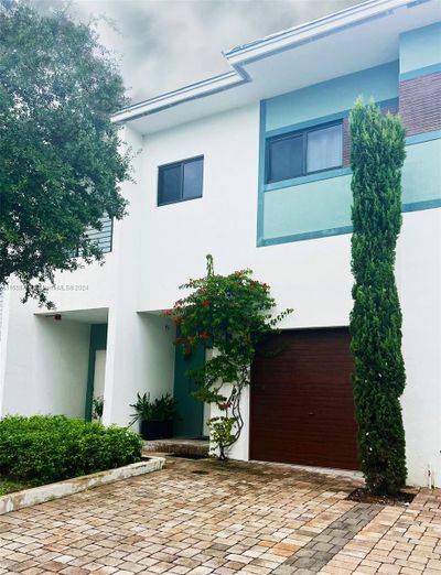 4377 - 4377 Nw 9th St, Townhouse with 2 bedrooms, 2 bathrooms and null parking in Plantation FL | Image 1