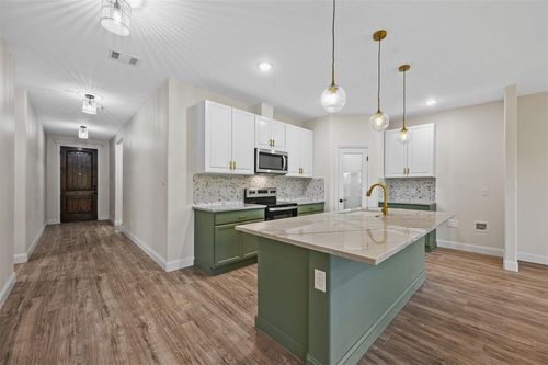 5804 Houghton Ave, Fort Worth, TX, 76107-6608 | Card Image