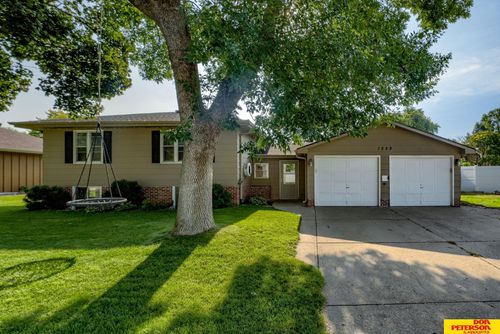 1228 N Clarmar Ave, Fremont, NE, 68025-3768 | Card Image