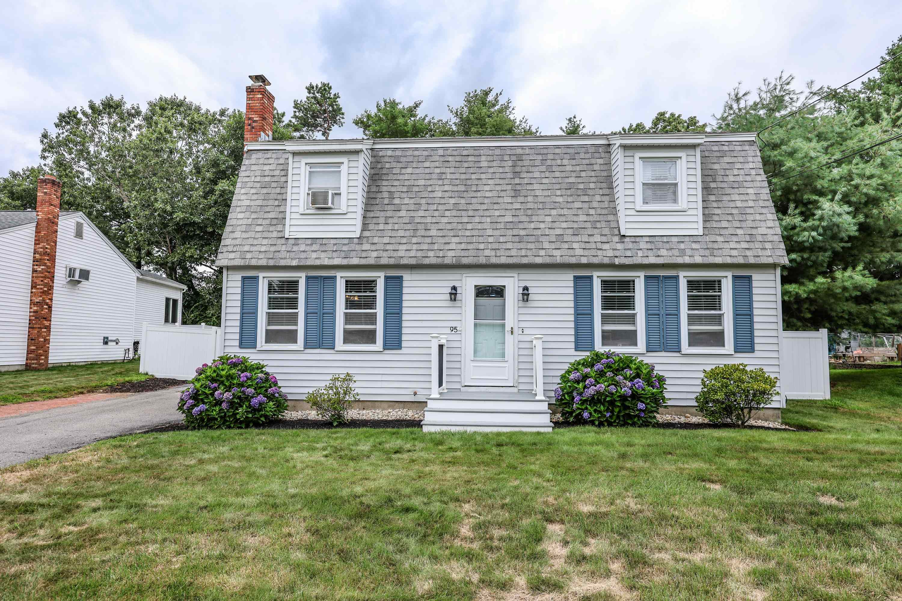 Hazelton Ct, Manchester, NH 03103
