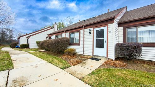 98-98 Whistler Ct, Middle Island, NY, 11953-2052 | Card Image