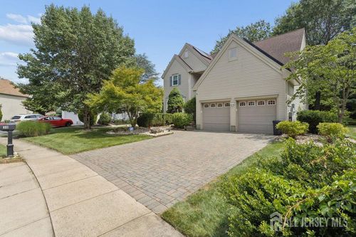 30 Larkspur Dr, Dayton, NJ, 08810-1450 | Card Image