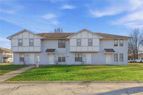 808 Sw Meadowridge Dr, Blue Springs, MO, 64015-5479 | Card Image