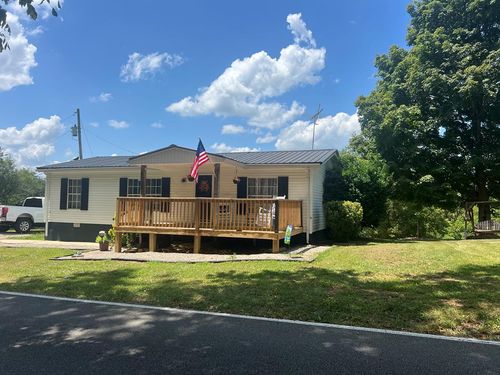 519 Sunset Dr, Byrdstown, TN, 38549-2252 | Card Image