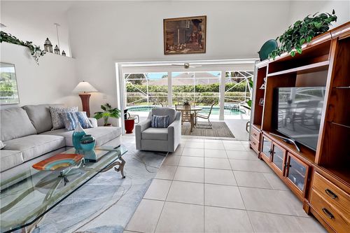 3865 9th Pl, Vero Beach, FL, 32960-6126 | Card Image
