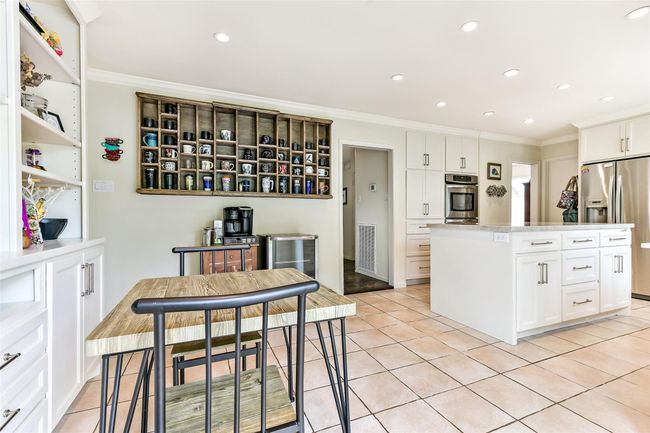 Cozy breakfast nook | Image 23