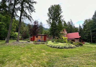 8780 Martens Rd, House other with 2 bedrooms, 1 bathrooms and null parking in Slocan BC | Image 2