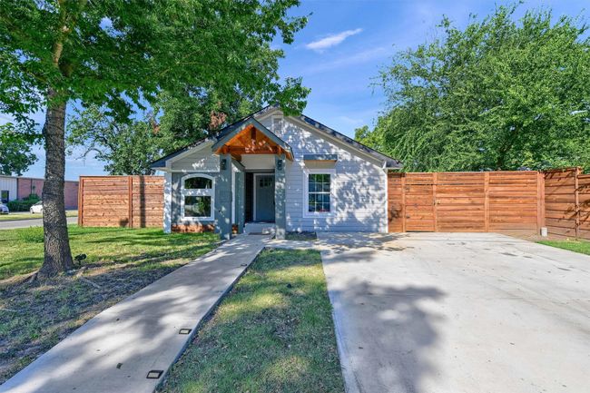 1432 S Austin St, House other with 4 bedrooms, 2 bathrooms and null parking in Sherman TX | Image 25