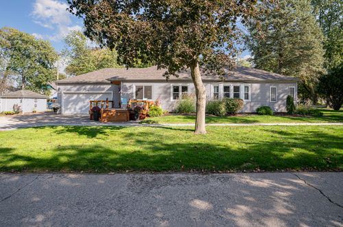 158 Chesterton Blvd, Chesterton, IN, 46304 | Card Image