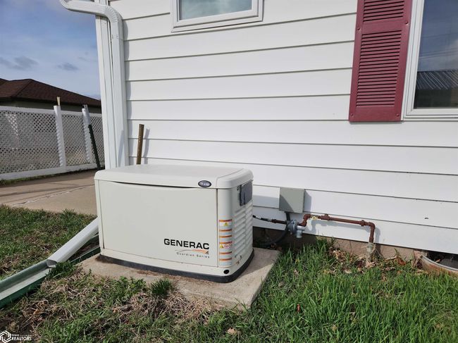 1128 Prince St, House other with 5 bedrooms, 4 bathrooms and null parking in Grinnell IA | Image 66