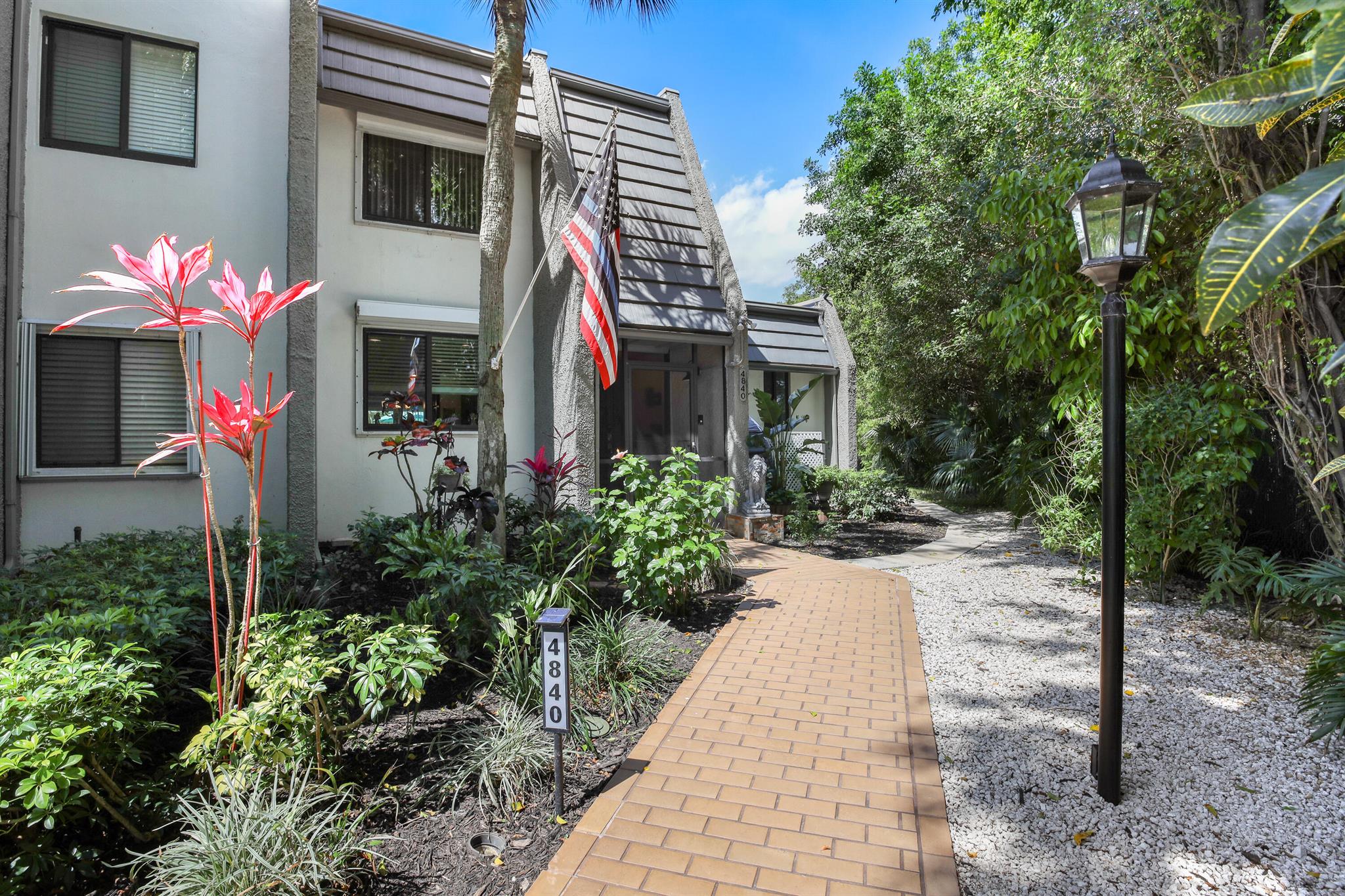 Esedra Ct, Lake Worth, FL 33467