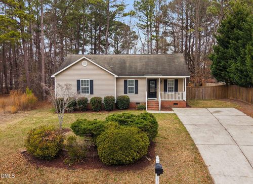 935 S Willhaven Dr, Fuquay Varina, NC, 27526-6885 | Card Image