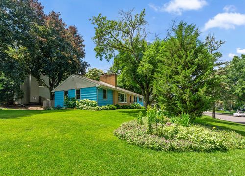 100 Turnpike Rd, Golden Valley, MN, 55416-1149 | Card Image