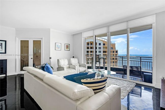 APT-3803 - 848 Brickell Key Dr, Condo with 1 bedrooms, 2 bathrooms and null parking in Miami FL | Image 15