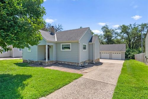 2315 Merriam Ln, Kansas City, KS, 66106-4701 | Card Image