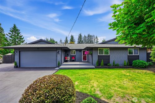 10531 25th Dr Se, Everett, WA, 98208-4425 | Card Image