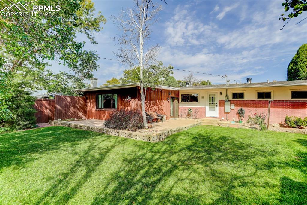 Louis Nelson Rd, Pueblo, CO 81001