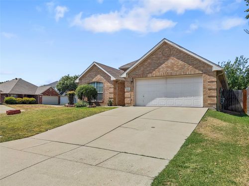 6220 Reddenson Dr, Fort Worth, TX, 76132-5050 | Card Image