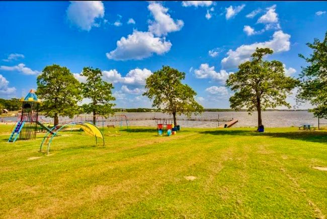 14217 Alamo Rd, House other with 3 bedrooms, 2 bathrooms and null parking in Log Cabin TX | Image 9