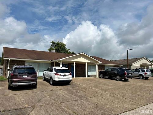 b-5055 Plaza Dr E, Newburgh, IN, 47630 | Card Image