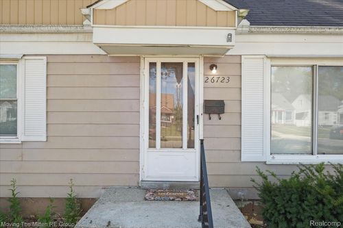 26723 W Hills Dr, Inkster, MI, 48141-1847 | Card Image