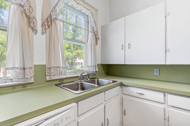 911 N Avenue C, House other with 3 bedrooms, 2 bathrooms and null parking in Elgin TX | Image 17