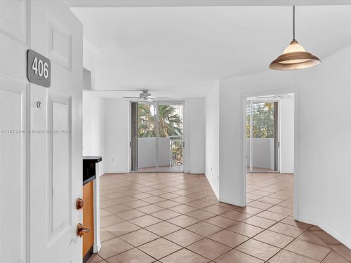 apt-406-1621 Bay Rd, Miami Beach, FL, 33139-3250 | Card Image