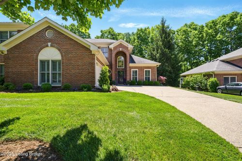 10510 Forest Garden Ln, Louisville, KY, 40223-6166 | Card Image