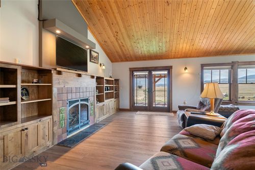 35 Halo Loop Trl, Ennis, MT, 59729-9107 | Card Image