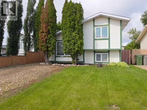 2606 46 Ave, Lloydminster, SK, S9V1S3 | Card Image