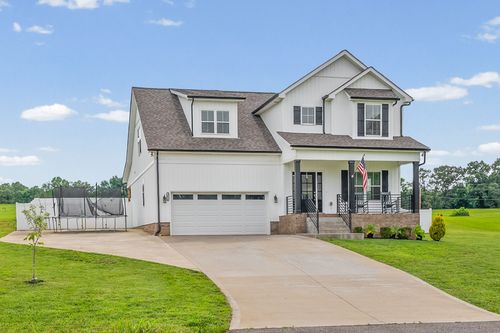 3904 Chapel Hill Rd, Clarksville, TN, 37040-8214 | Card Image