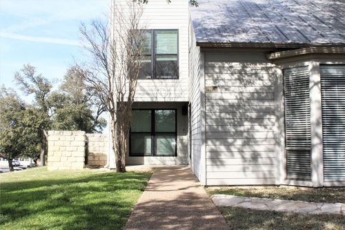 101 World Of Tennis Sq, Lakeway, TX, 78738-1104 | Card Image