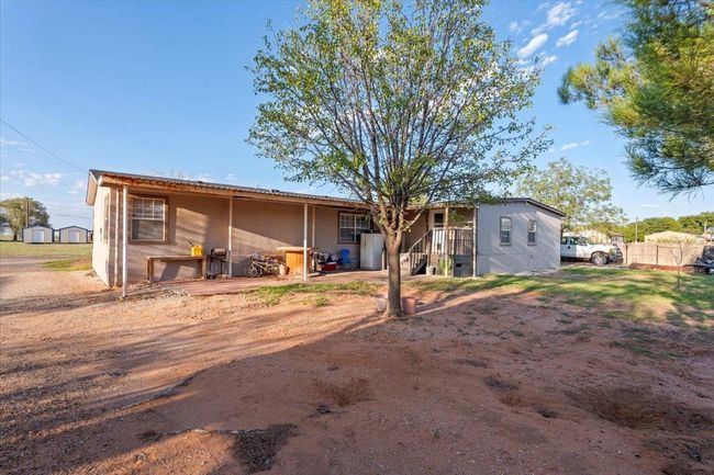 408 2 Nd St, House other with 4 bedrooms, 2 bathrooms and null parking in Plains TX | Image 34