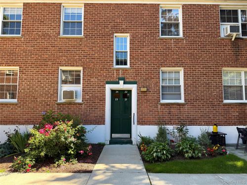 23-182 Pinewood Rd, Hartsdale, NY, 10530-1423 | Card Image