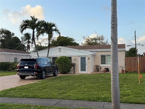 1771 Ne 180th St, North Miami Beach, FL, 33162-1501 | Card Image