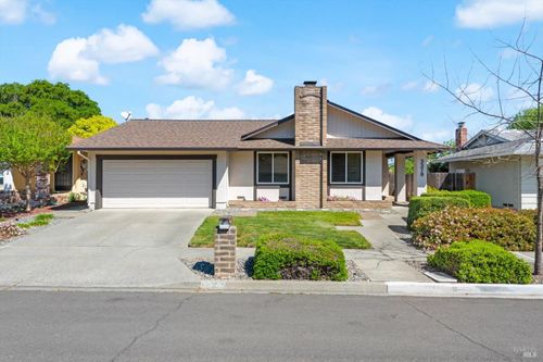 3378 Twin Oaks Dr, Napa, CA, 94558-5323 | Card Image