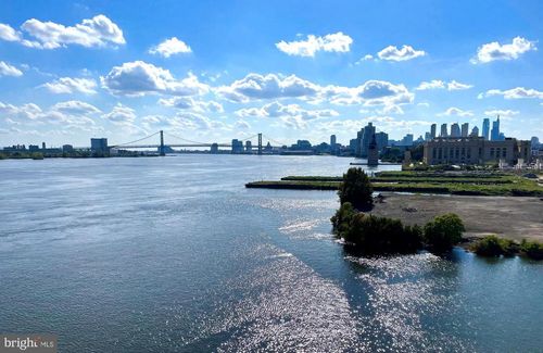 5f-1911 Shipway Walk, PHILADELPHIA, PA, 19125-4518 | Card Image