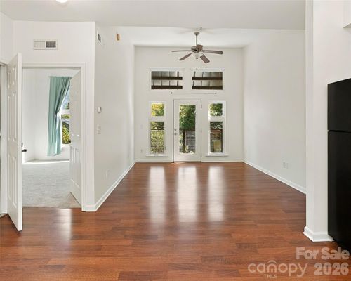 304-125 Clingman Avenue, Asheville, NC, 28801 | Card Image