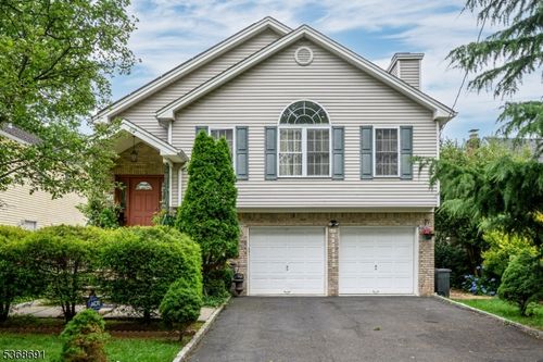 612 Oakwood Ave, Roselle Park, NJ, 07204-1134 | Card Image