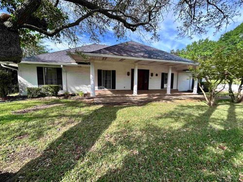 1010 Pamela St, Henderson, TX, 75654-4127 | Card Image