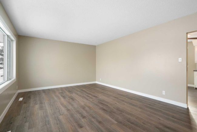 221 Frederick Avenue W, House other with 3 bedrooms, 1 bathrooms and 1 parking in Standard AB | Image 5