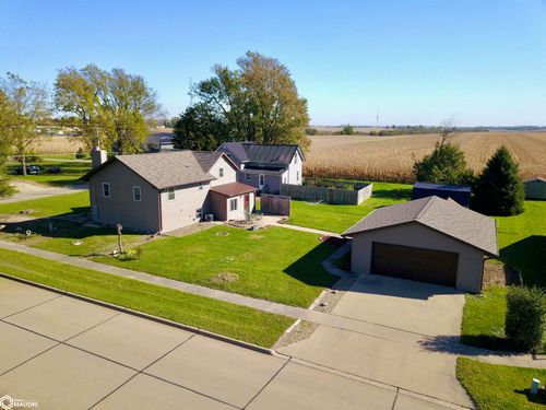 1528 Davis Avenue, Grinnell, IA, 50112 | Card Image