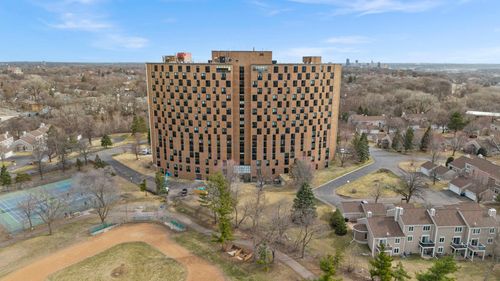 1712-1181 Edgcumbe Rd, Saint Paul, MN, 55105-2837 | Card Image