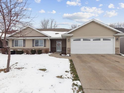 116 W Pinehurst Dr, Eldridge, IA, 52748-0001 | Card Image