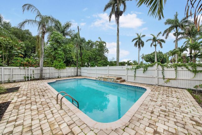 141 Ne 30th Street, House other with 3 bedrooms, 2 bathrooms and null parking in Wilton Manors FL | Image 14
